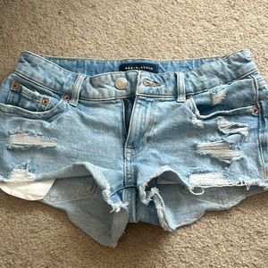 These are Aéropostale shorts, they are low rise and a size 0.